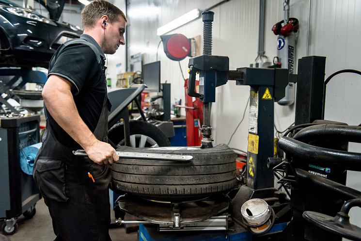 Carteam Garage Pronk